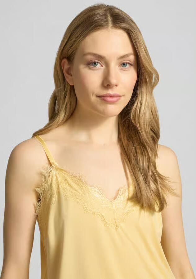 FREE QUENT regular fit top met kant model 'Bicco'