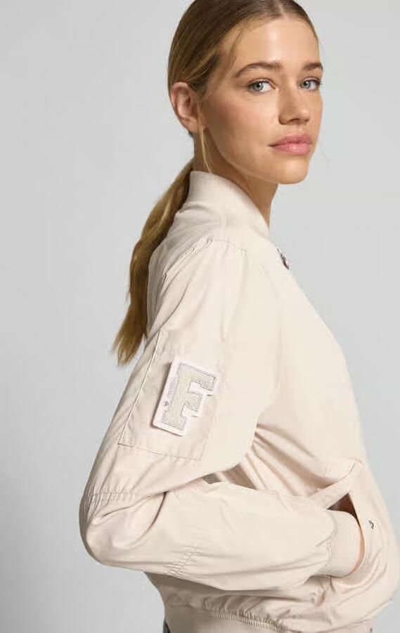Frieda & Freddies Bomberjack met labelpatches model 'BROOKLYN NEO'
