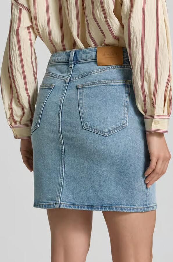 Gant Jeans met knopen aan de zijkant en achterzakken