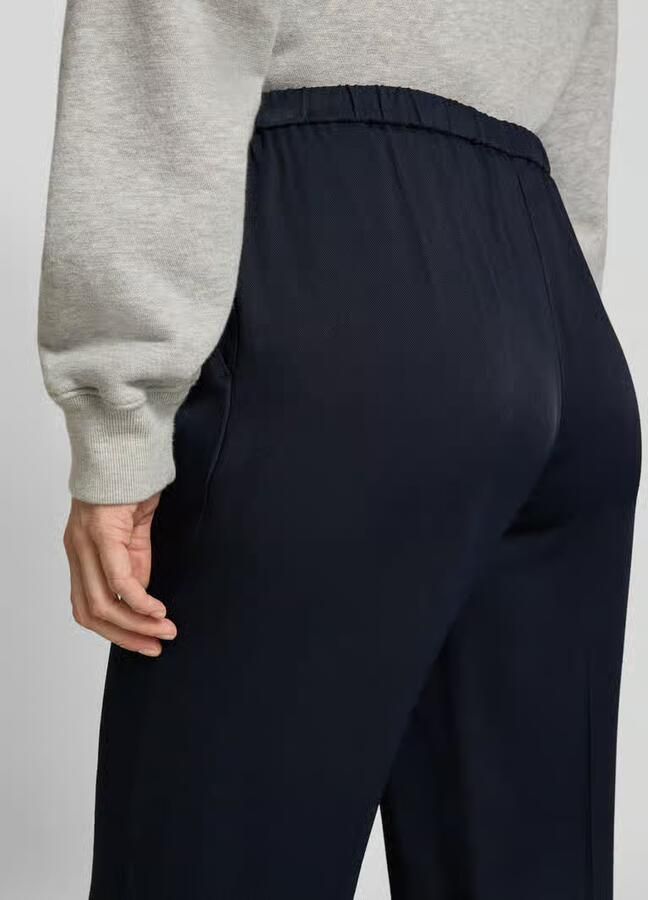 Gant Straight fit stoffen broek van pure viscose met persplooien