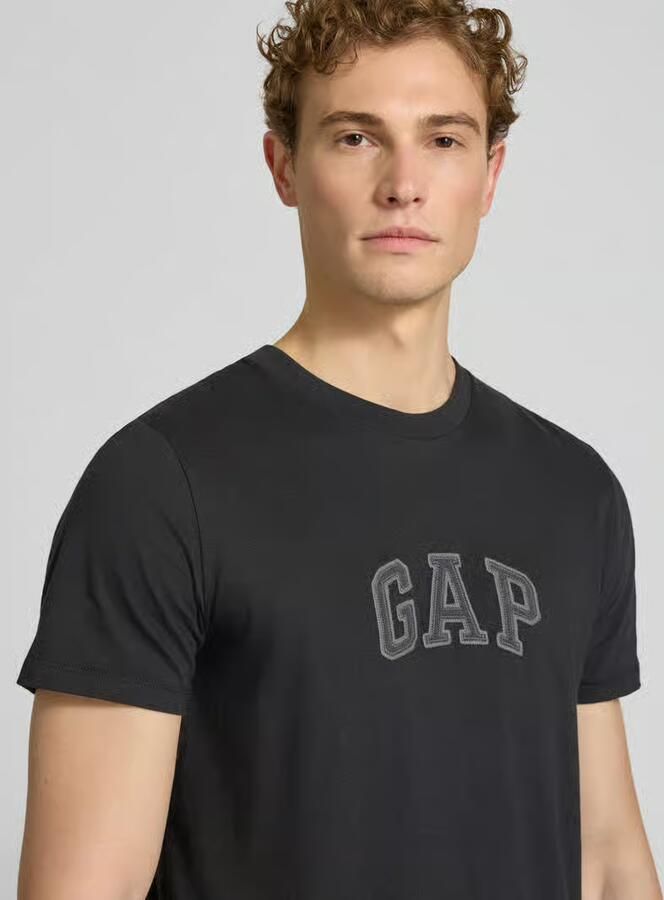 GAP T-shirt met logopatch en ronde hals