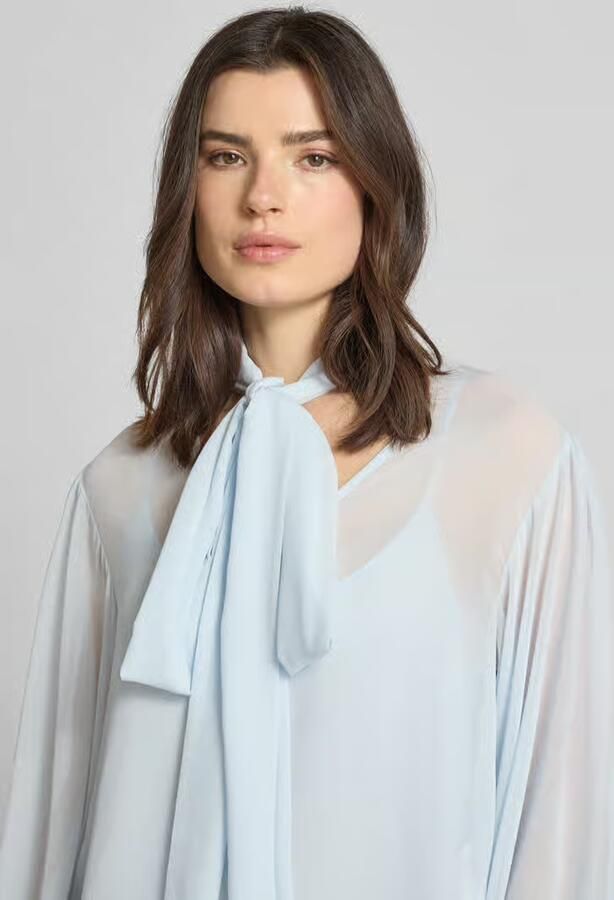 Gestuz Strikblouse van vloeiende stof model 'urina'