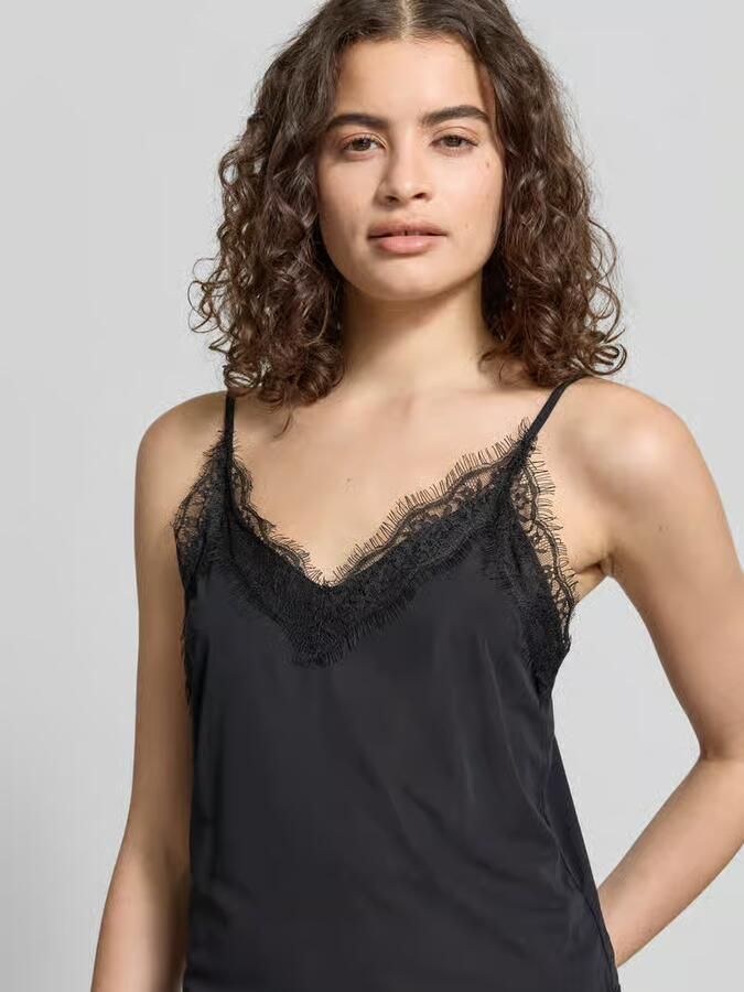 Gina Tricot Blousetop met kant en spaghettibandjes