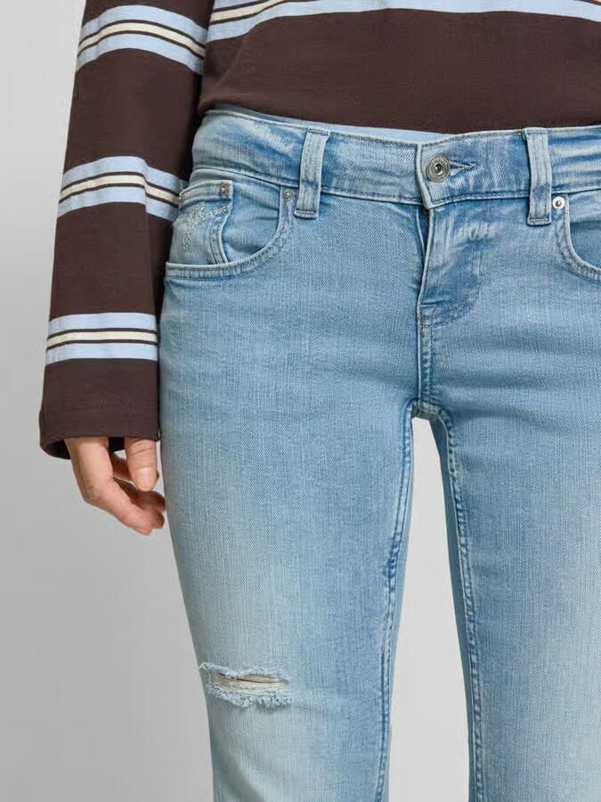 Gina Tricot Flared fit Jeans in Used-look - Foto 2