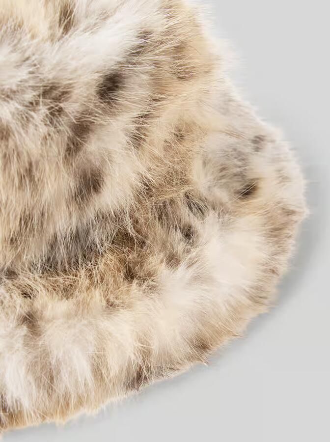 Gina Tricot Hoed van imitatiebont - Foto 2