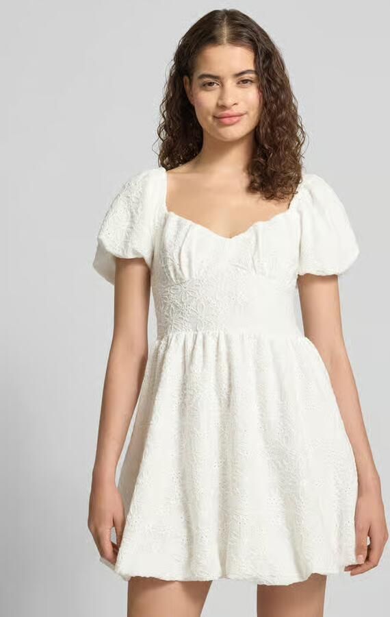 Gina Tricot mini-jurk met bloemige stitching met gaatjes - Foto 4