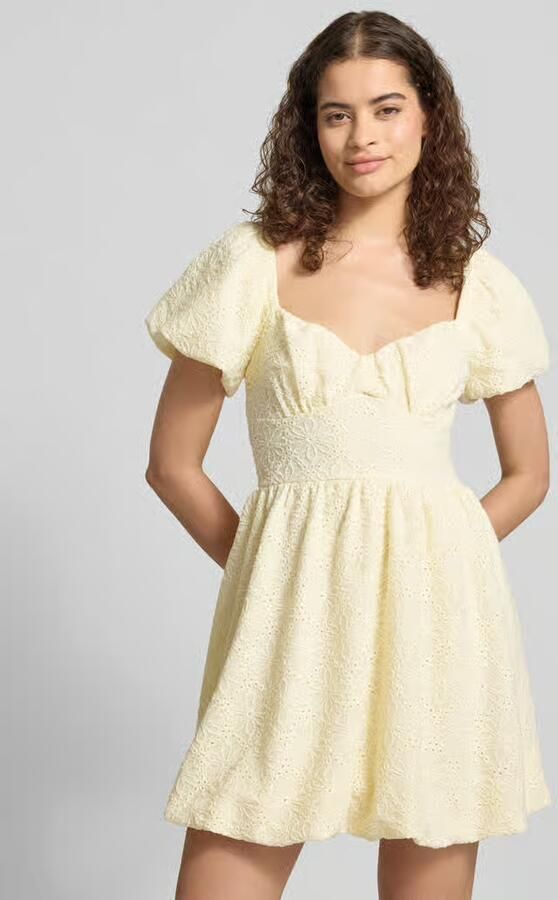 Gina Tricot mini-jurk met bloemige stitching met gaatjes - Foto 2