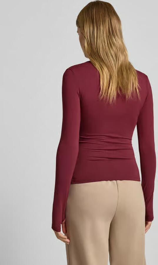 Gina Tricot Shirt met lange mouwen van een mix van viscose en elastaan met V-hals