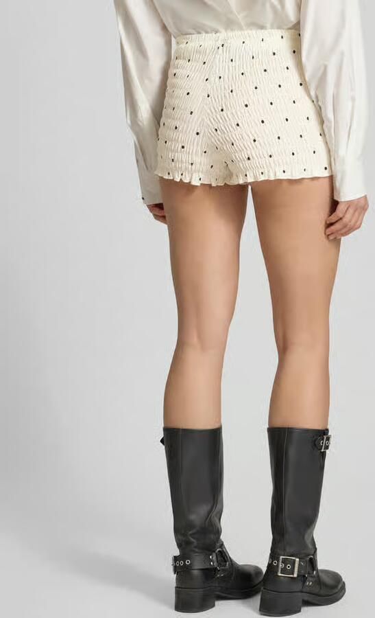 Gina Tricot Shorts in all-over look met smokdetails - Foto 2