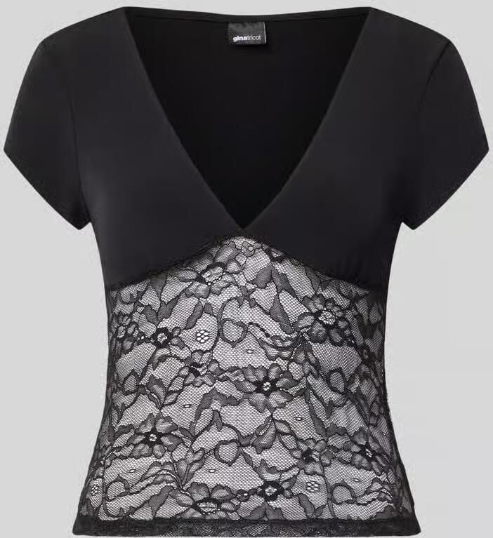 Gina Tricot T-shirt met V-hals en kant