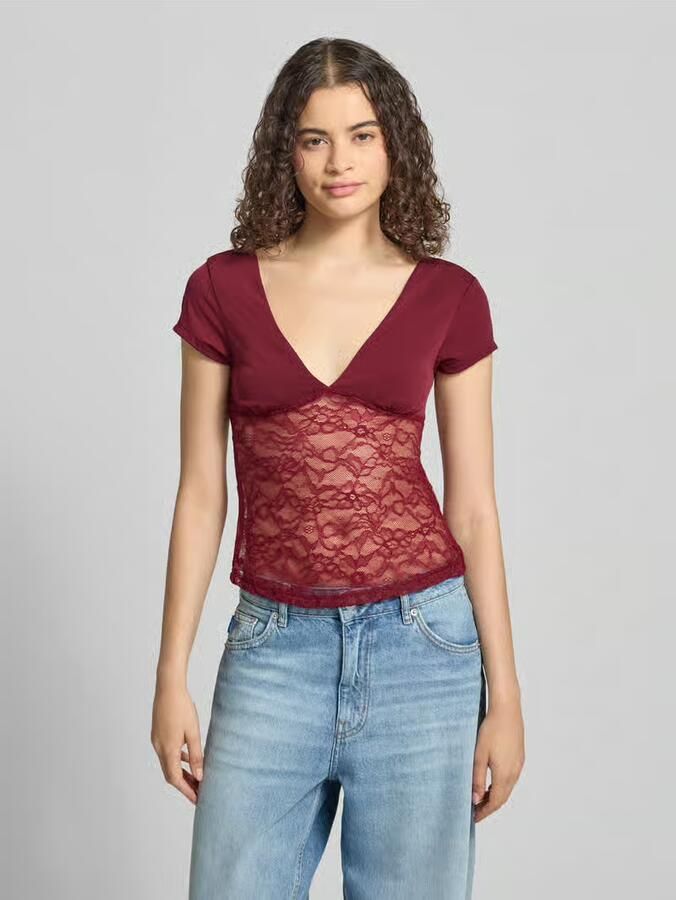 Gina Tricot T-shirt met V-hals en kant - Foto 2
