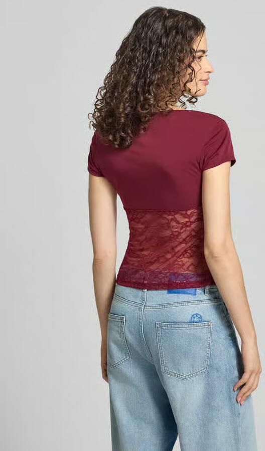 Gina Tricot T-shirt met V-hals en kant - Foto 3