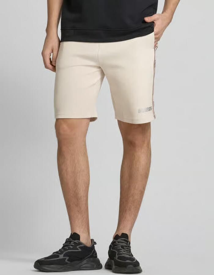 GUESS Activewear Regular fit sweatshorts met labelprint model 'MICKEY' - Foto 2