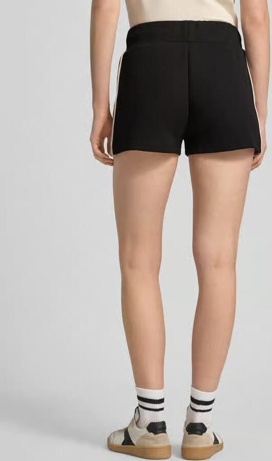 GUESS Activewear Sweatshorts met tunnelkoord en logoprint model 'BRITNEY' - Foto 3
