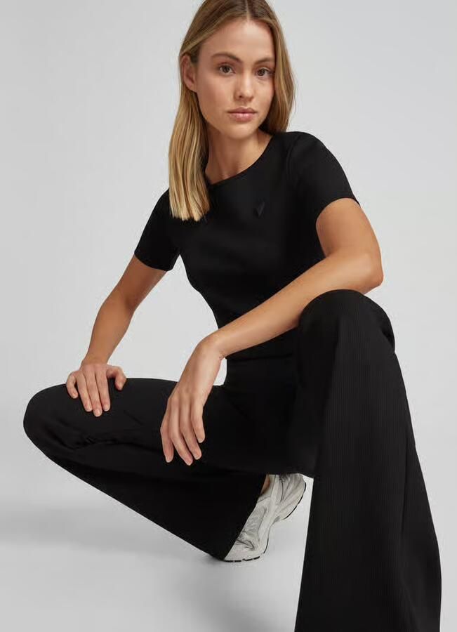 GUESS Activewear T-shirt met geribde ronde hals model 'STEFFI'