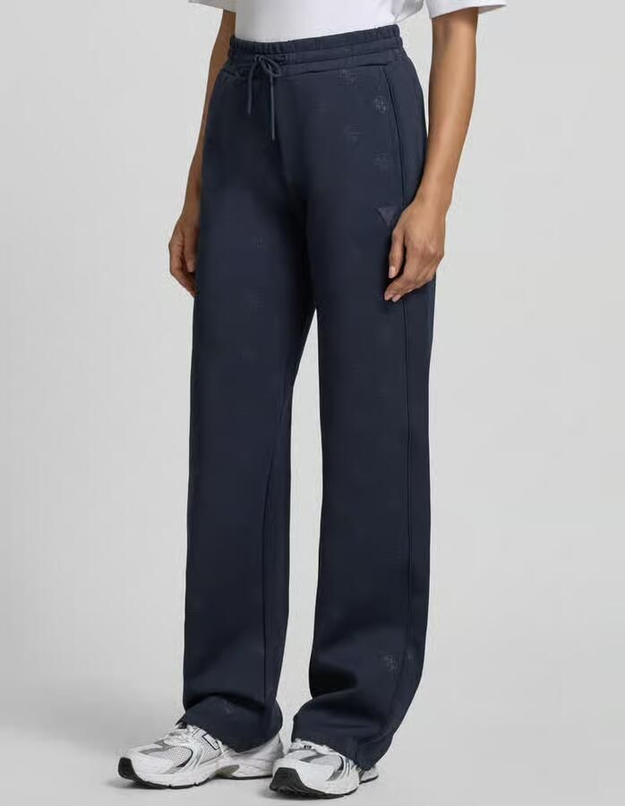 GUESS Activewear Wide fit sweatpants met all-over logoprint model 'Calista' - Foto 2