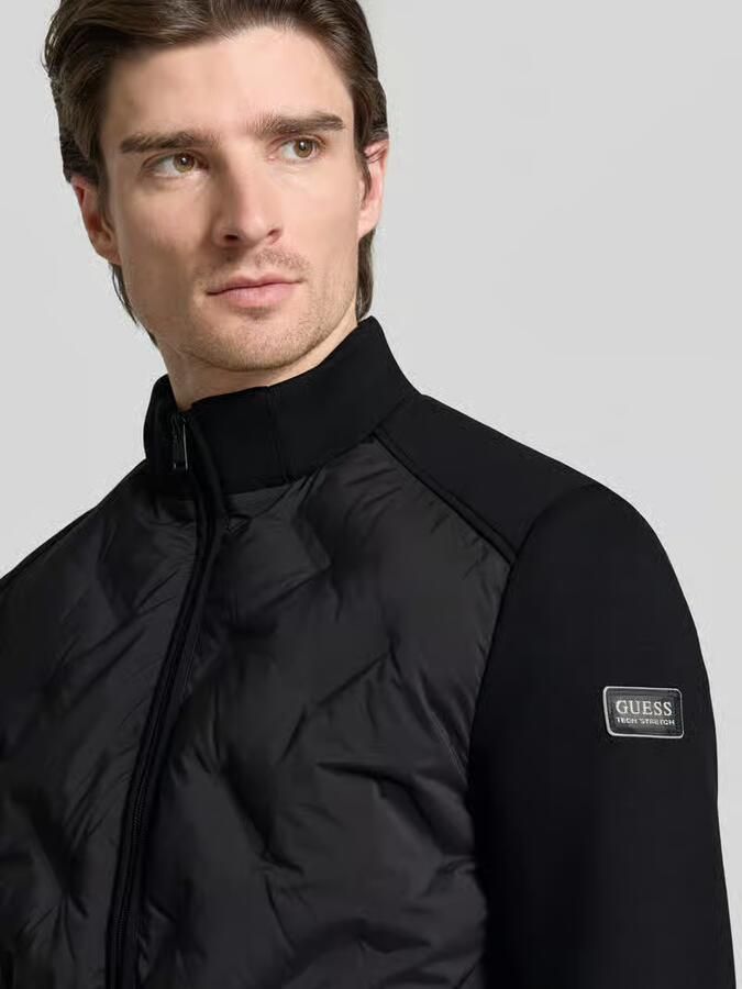 Guess Regular fit gewatteerd jack met opstaande kraag - Foto 2