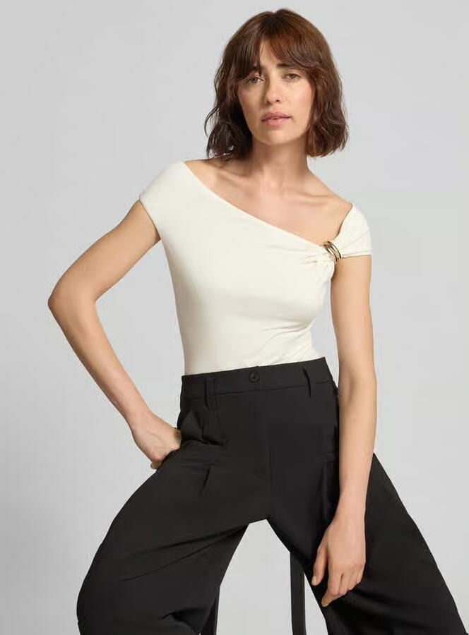 Guess Top in off-shoulder-look model 'SUNI' - Foto 2