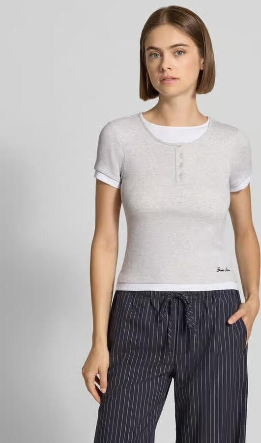 GUESS Jeans slim fit T-shirt met gestikt logo - Foto 2