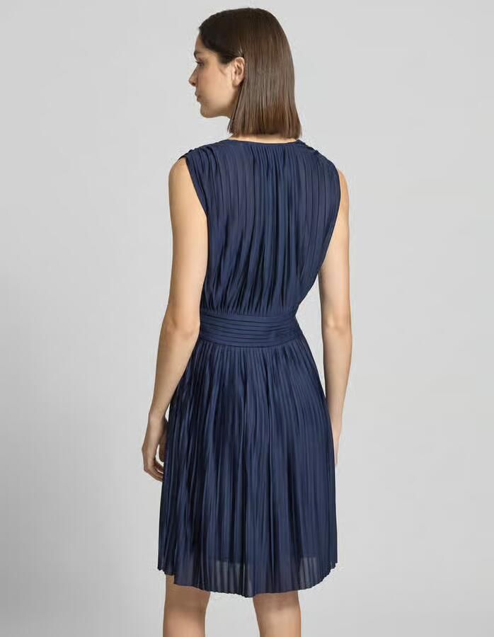 GUIDO MARIA KRETSCHMER WOMAN Knielange cocktailjurk in plooien-look Model 'Linn'