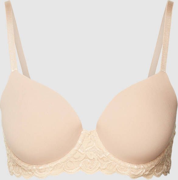 Hanro Beha met cups met kant model 'Moments'