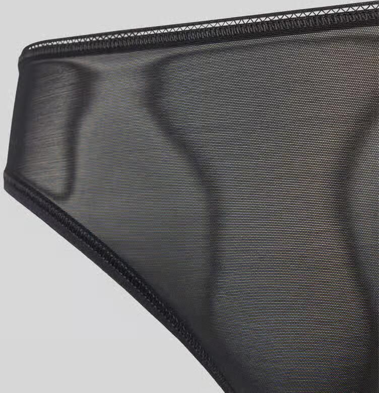 Hanro Slip met elastische tailleband model 'SmoothIllusion'