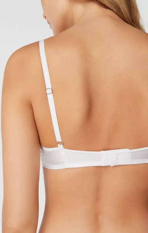 Hanro T-shirtbeha van satijn beugelloos model 'Satin Deluxe'