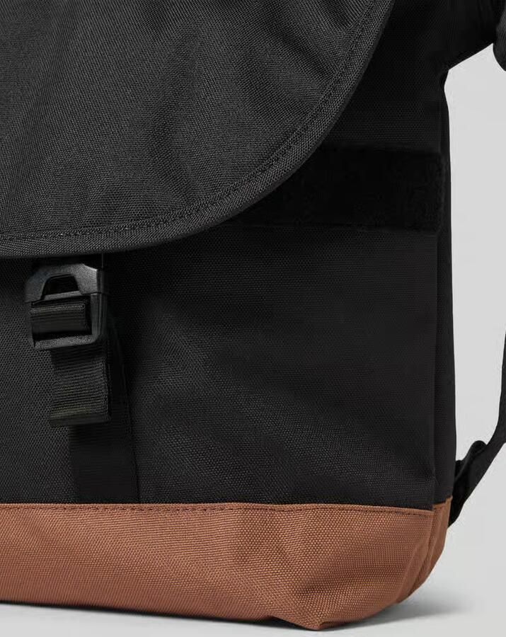 Herschel Tas met labelpatch model 'Cove Messenger'