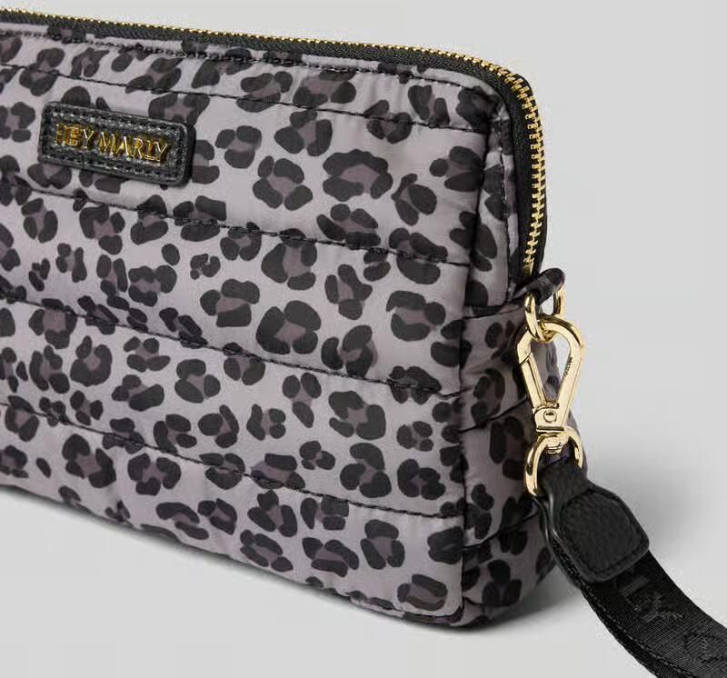 Hey Marly Make-uptasje met labeldetail