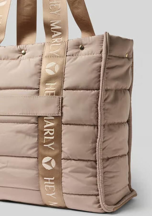 Hey Marly Shopper met labeldetails model 'Best Buddy'
