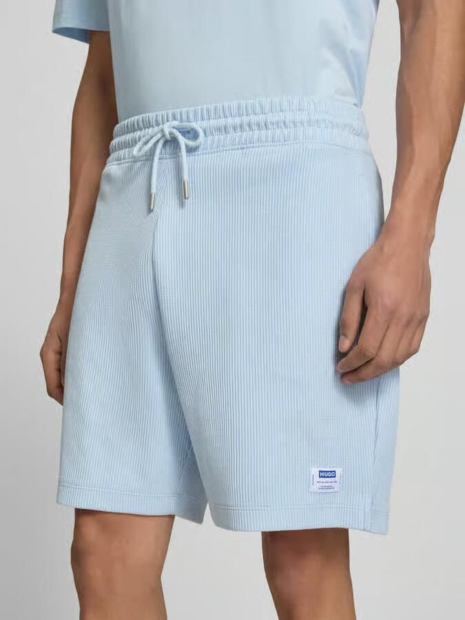 HUGO Blue regular fit sweatshorts van katoenmix model 'NUWAFFLO'