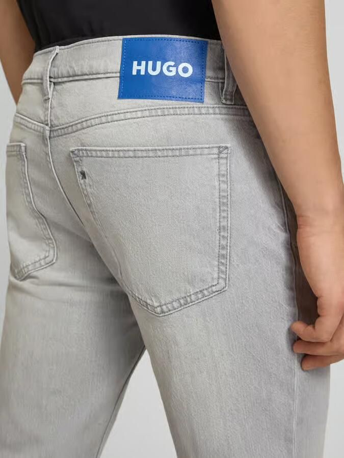 HUGO Blue tapered straight fit jeans van katoenmix model 'BRODY'