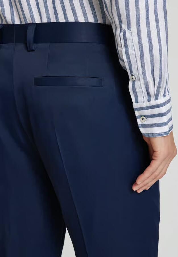 HUGO Regular fit bandplooibroek met viscose model 'Teagen'