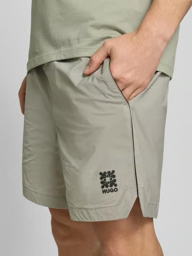 HUGO regular fit short met labelapplicatie model 'COLAS262S'
