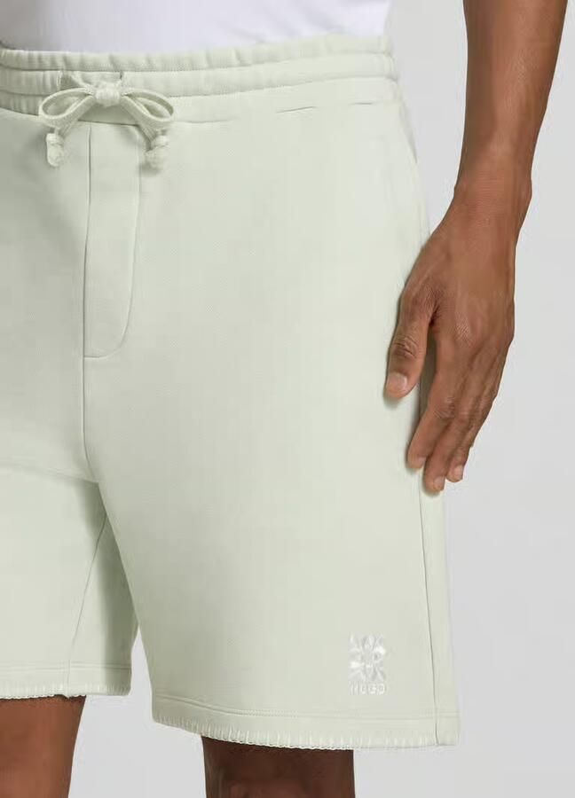 HUGO regular fit sweatshorts van puur katoen model 'DARONOSO'