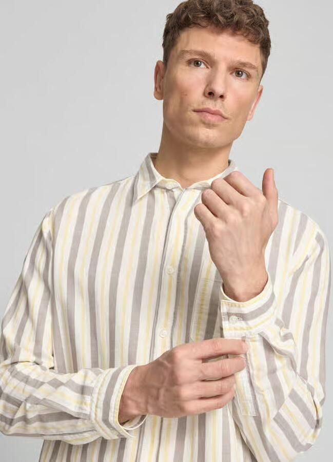 HUGO regular fit vrijetijdsoverhemd van katoen- en viscosemix model 'ERILLO'
