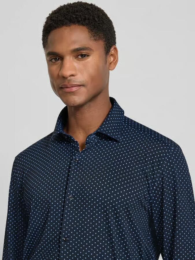 HUGO slim fit zakelijk overhemd met kentkraag model 'KENNO'