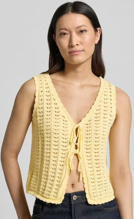 Ichi Mouwloos vest met vetersluiting model 'DOSIA'