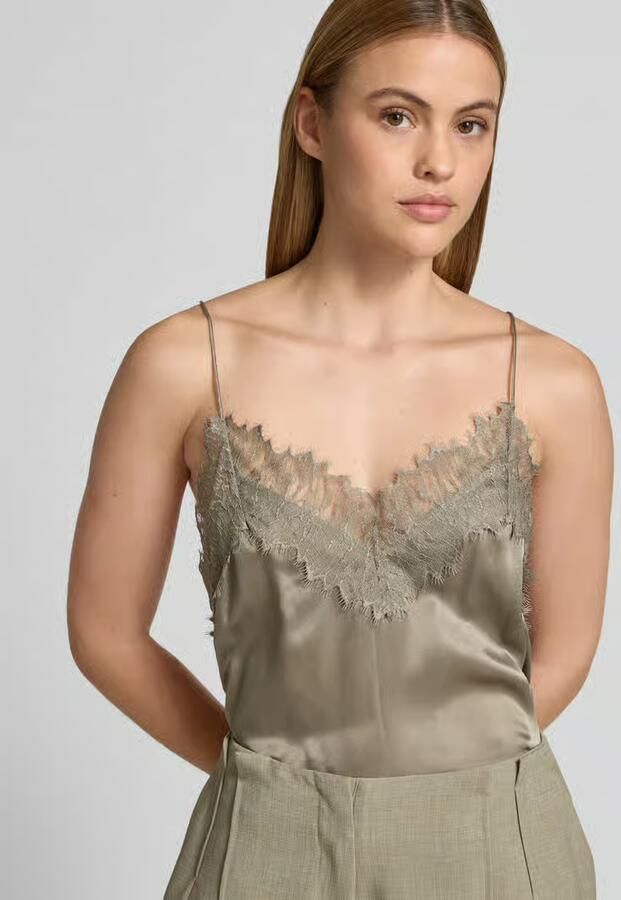 Iro Blouse van satijn met kant