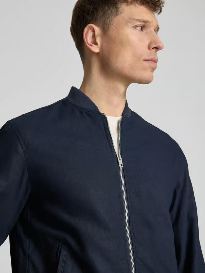 JACK & JONES Premium Jas van een mix van katoen en linnen met tweewegritssluiting
