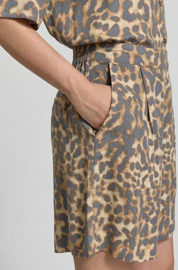 Jake*s Casual regular fit shorts van viscosemix met all-over dierenprint