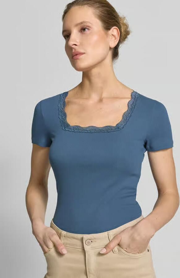 Jake*s Casual T-shirt in riblook met kant