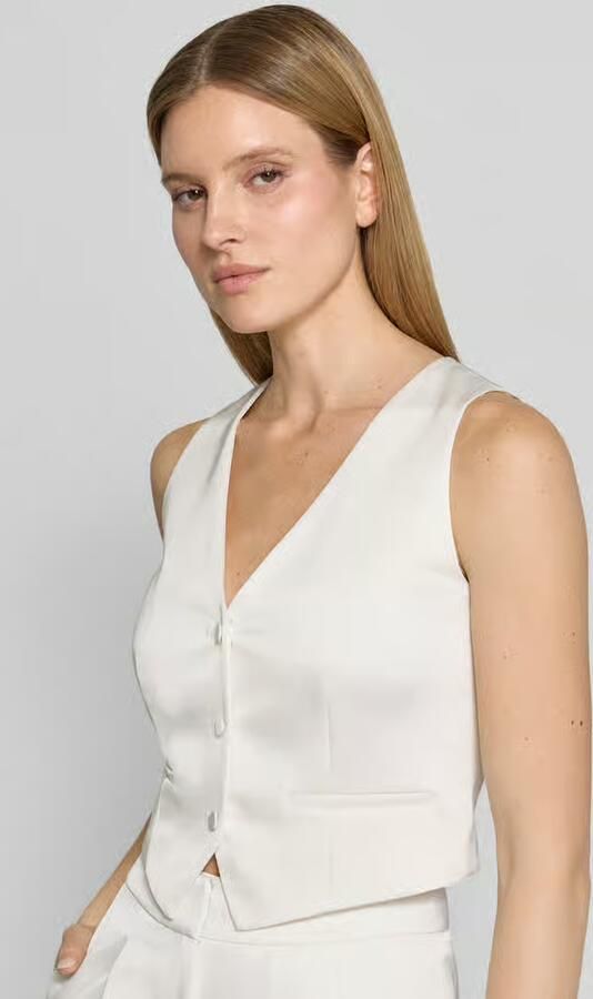 Jake*s Cocktail Bodywarmer van satijn met v-hals