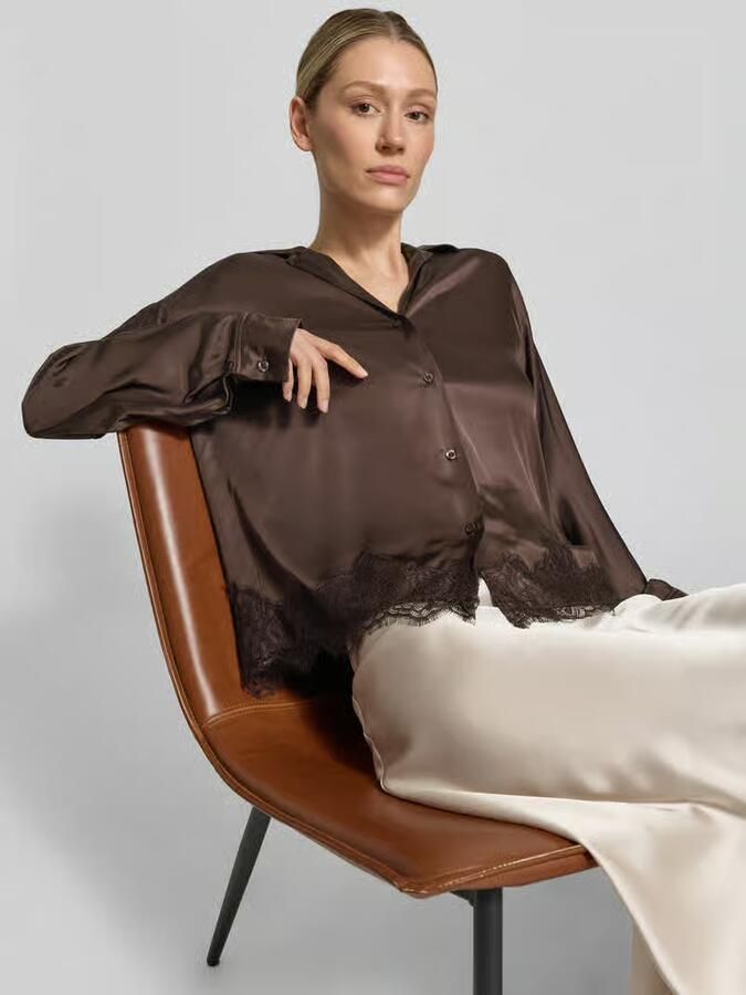 Jake*s Collection relaxed fit blouse van viscose met kant