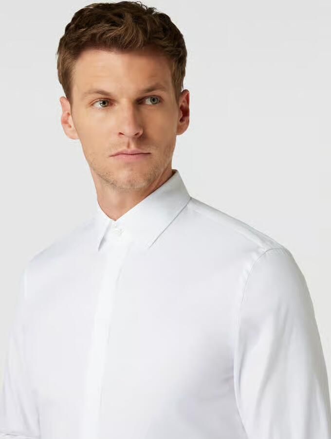 Jake*s Slim fit zakelijk overhemd met kentkraag