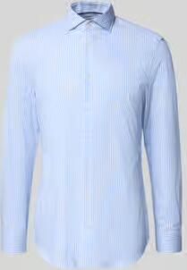 Jake*s Slim fit zakelijk overhemd met knoopsluiting