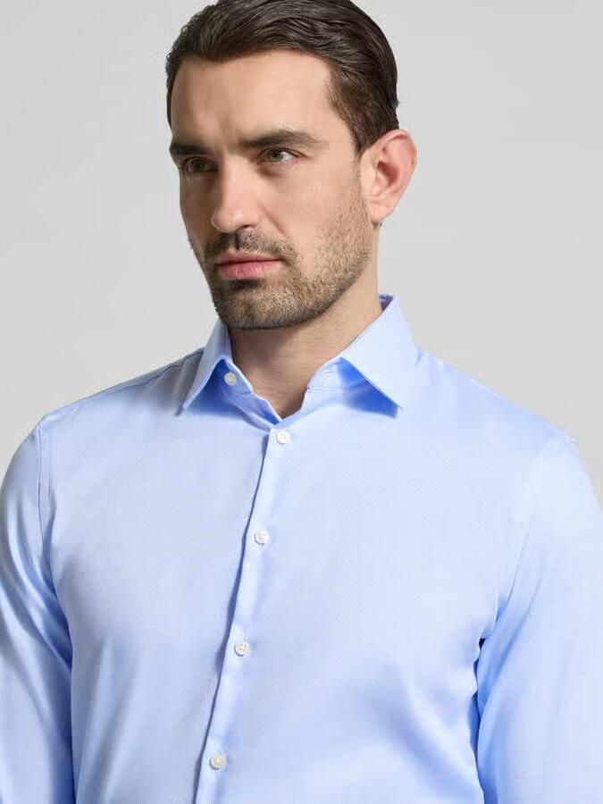 Jake*s slim fit zakelijk hemd met structuurpatroon en kentkraag