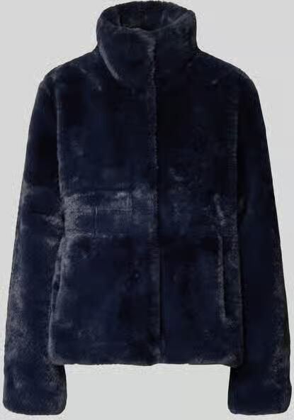 Juvia Jack met opstaande kraag