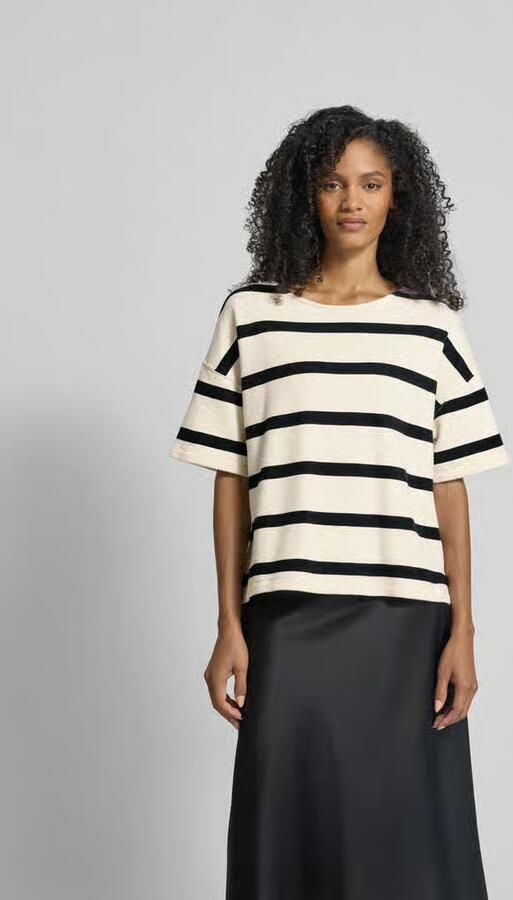 Juvia Relaxed fit T-shirt in design met halve mouwen - Foto 3