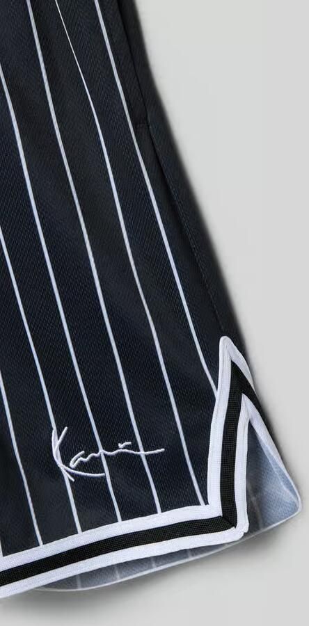 Karl Kani Bermuda's met logo-stiksel en steekzakken